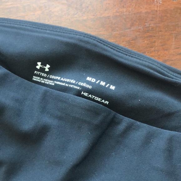 Under armour 7/8 leggings. Mesh in front. - Picture 2 of 3